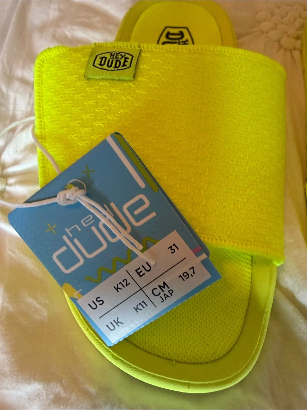 Hey Dude Neon l/fluorescent Yellow Kids Slide/ Sandals. Kids 12. Boys or Girls